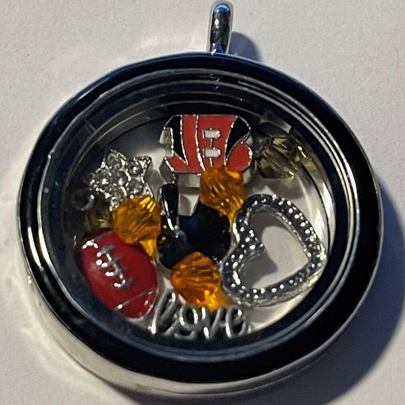 Cincinnati Bengals Football Team Memory Locket w/ 22 IN Chain NEW - Picture 1 of 3